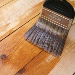 Madera barnizada