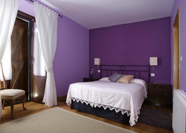 Cómo combinar paredes en violeta : PintoMiCasa.com