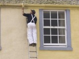 Seguridad al manipular pinturas y herramientas