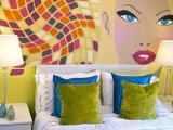 Pintar un mural con la ayuda de un proyector