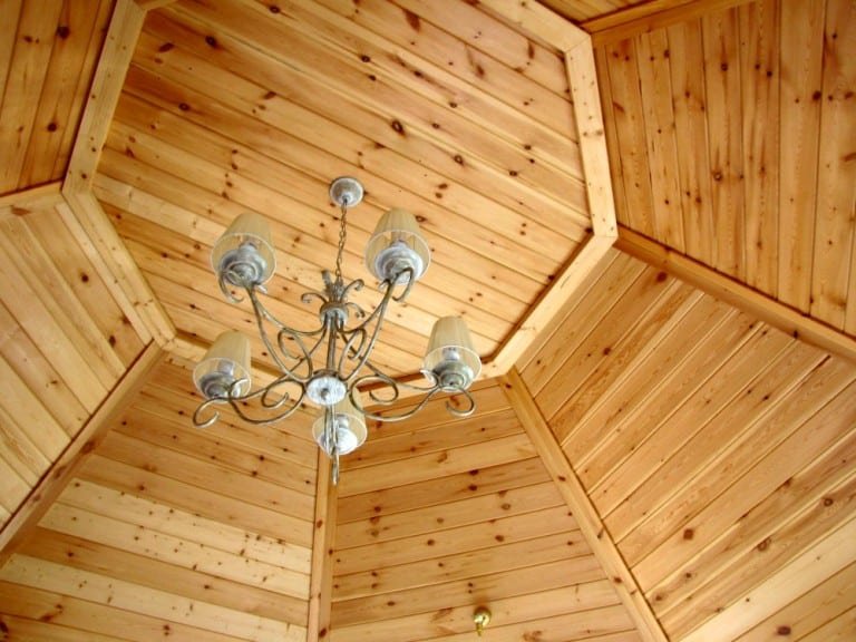 Techo de madera de machimbre