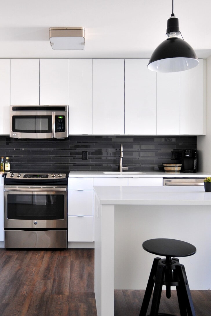 Cocina en blanco y negro