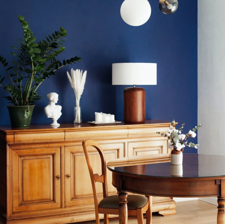 Pared de la sala azul