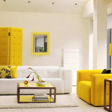 Suma detalles de color amarillo para alegrar tu hogar