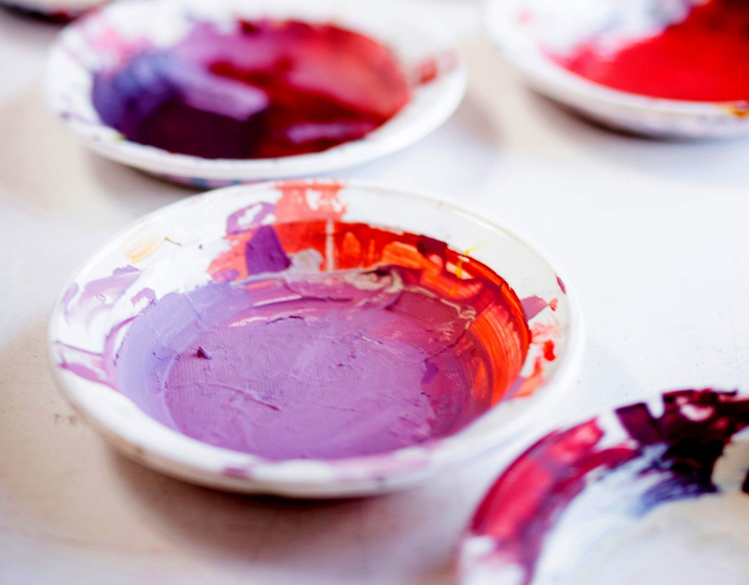 Como hacer colores morados, violetas y lavandas