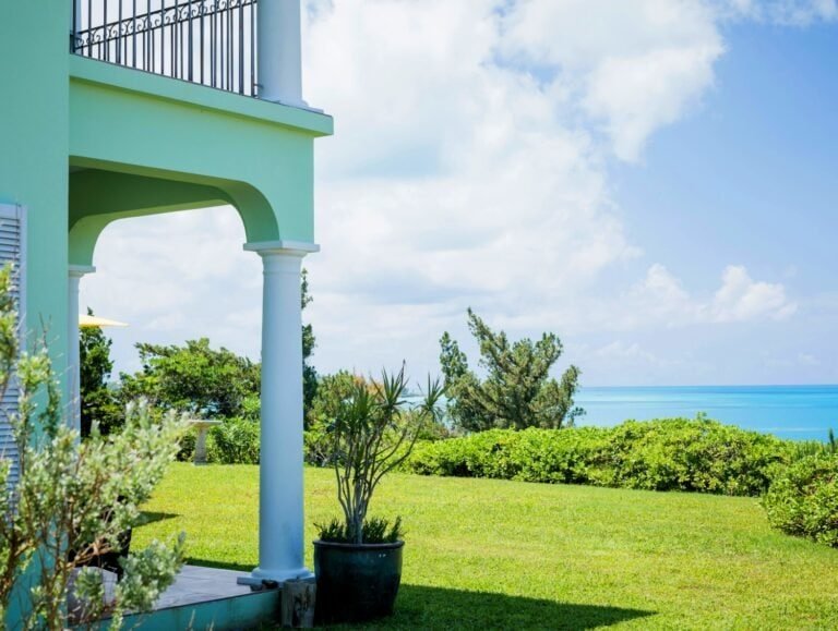 Casa costera junto al mar