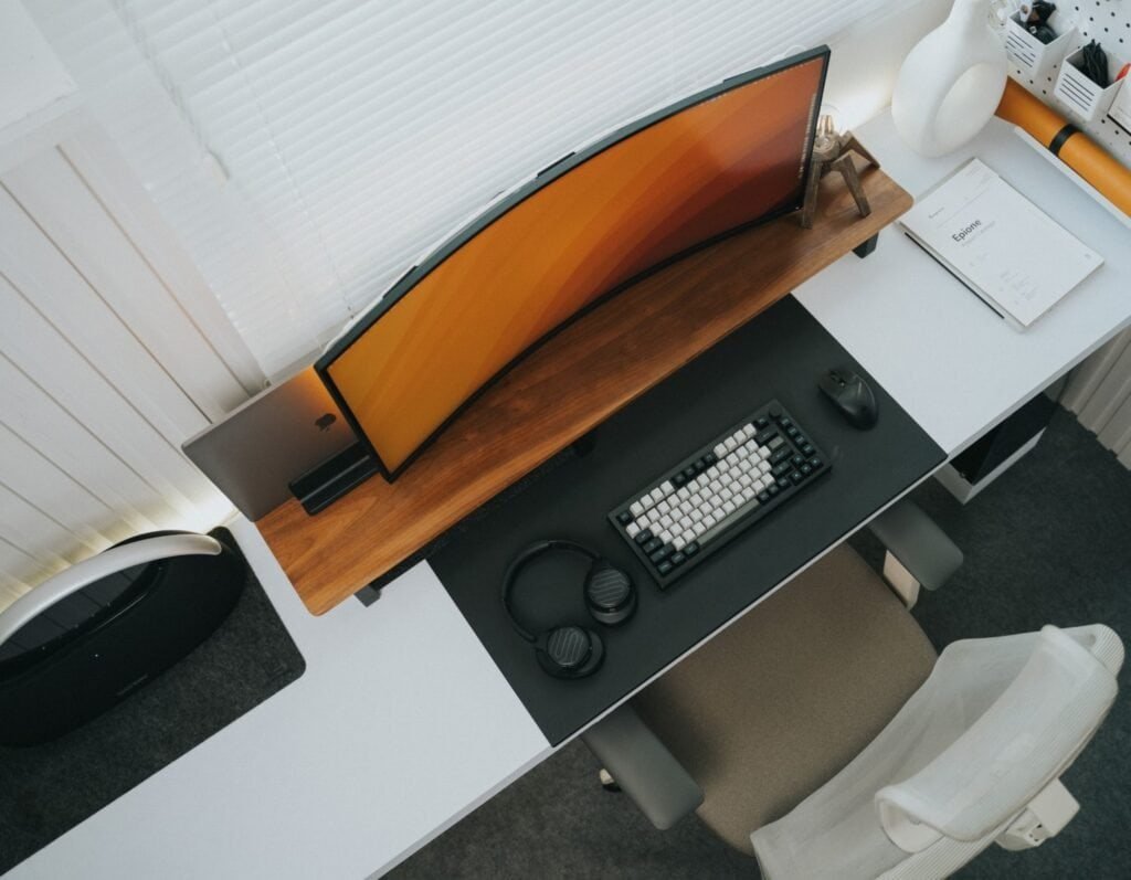 habitacion gamer blanco
